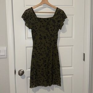 LOWEST PRICE! olive green floral dress TikTok shop size small